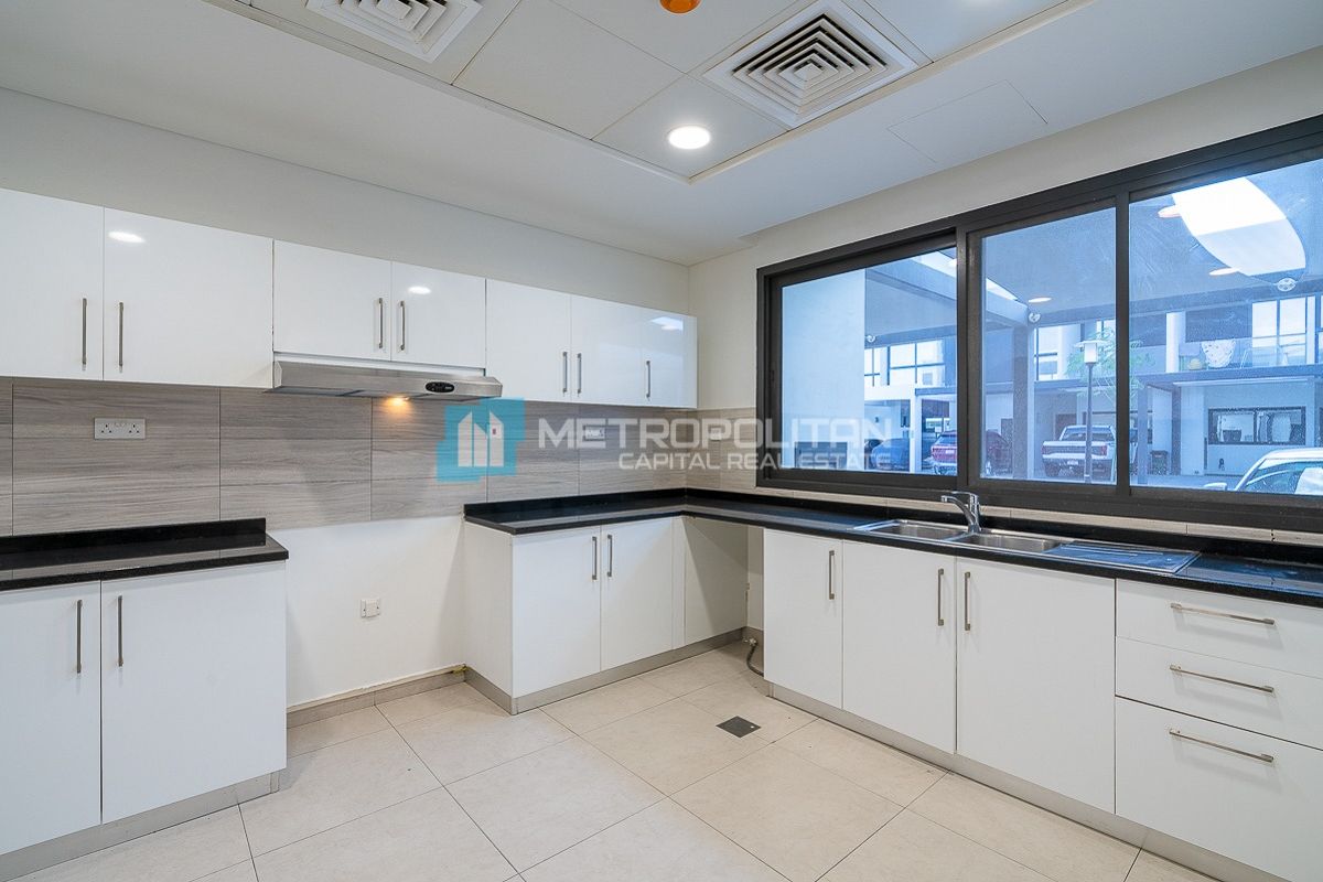 Maids+Laundry Rooms | Huge Garden | Ready to Move photo-13