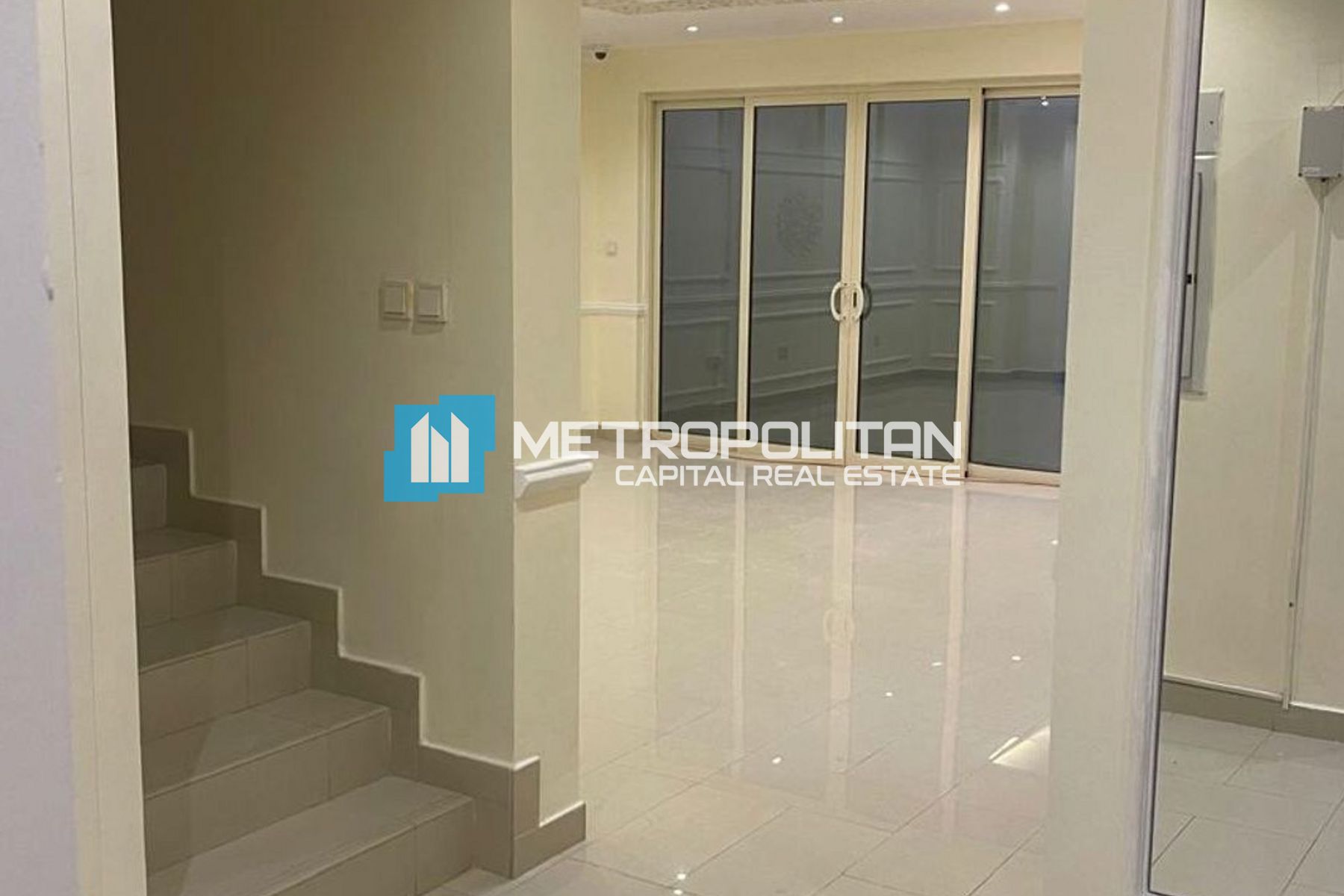 4 Parking Spaces | Perfect Investment | Single Row photo-4