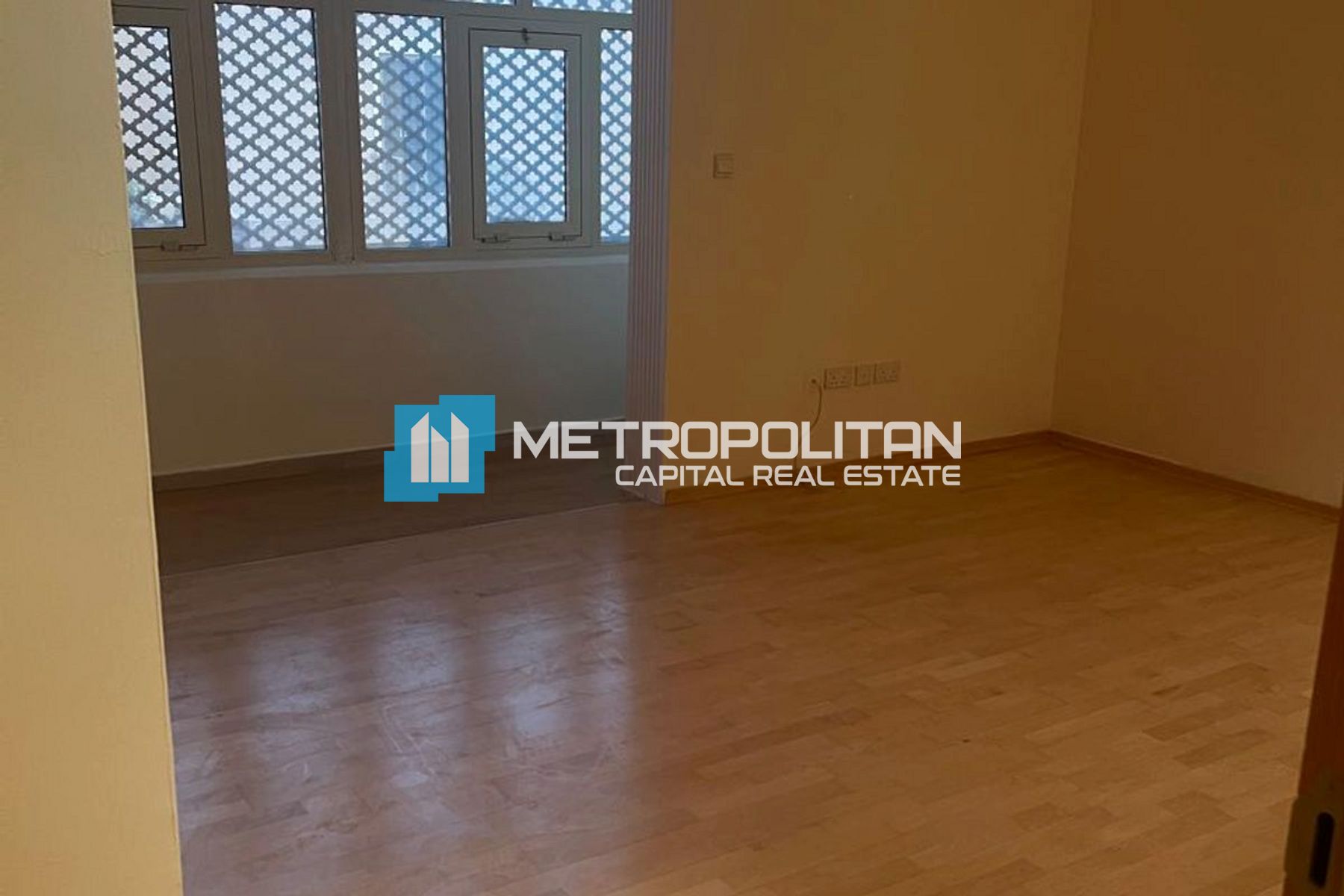 4 Parking Spaces | Perfect Investment | Single Row photo-6