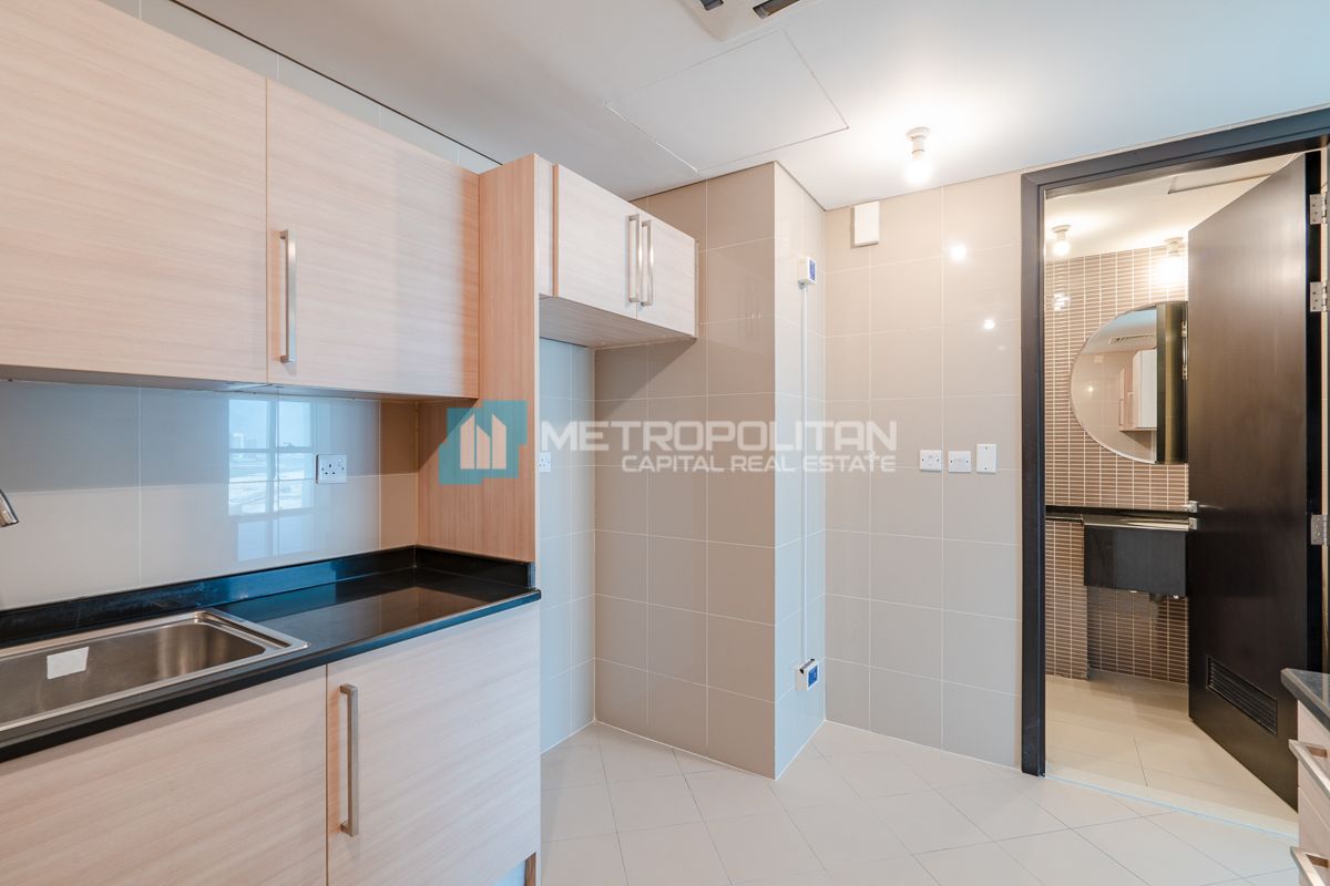 Corner 1 Bedroom|Closed Kitchen|Unique Layout photo-9