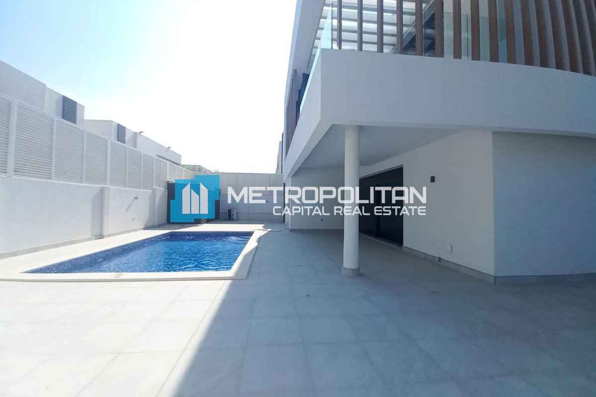 Private Pool | Corner 5BR | Majlis | Upgraded photo-2