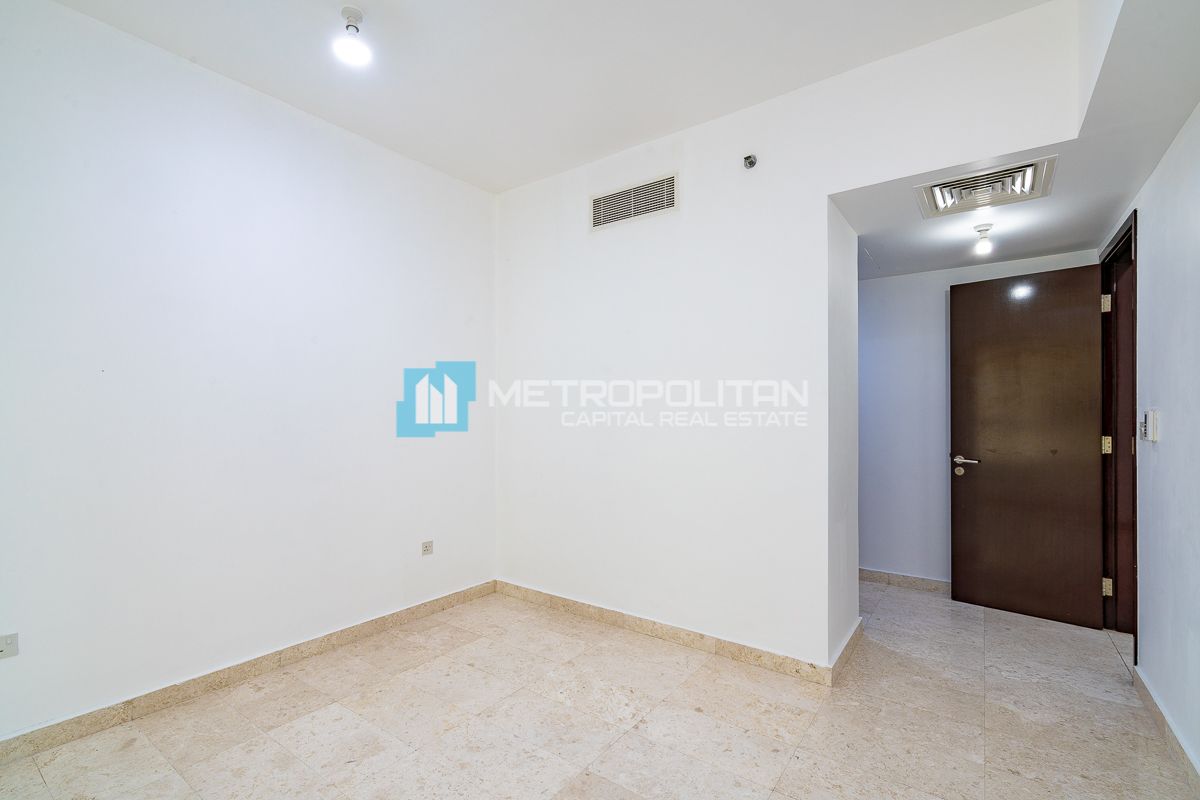 High Floor | 1 Bedroom w/ Balcony | Next To Corner photo-3