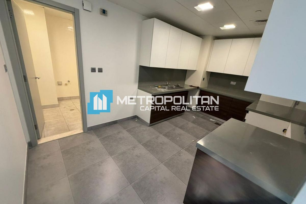 Full Canal View | High Floor 2BR | Modern Layout photo-4