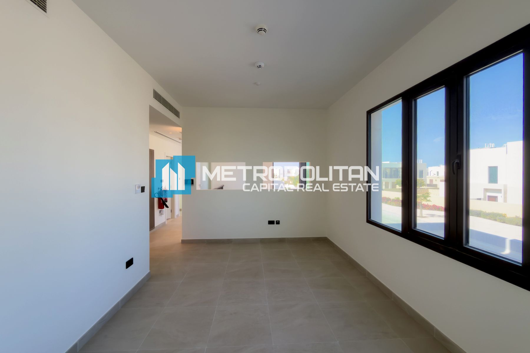 Single Row | Corner Unit | 4 BR with Big PLOT photo-15