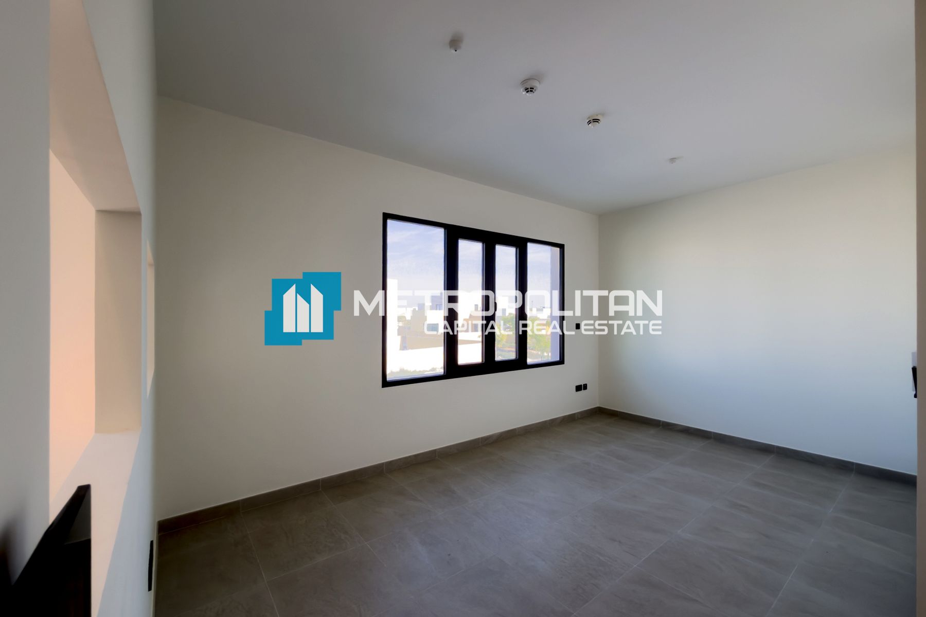 Single Row | Corner Unit | 4 BR with Big PLOT photo-19
