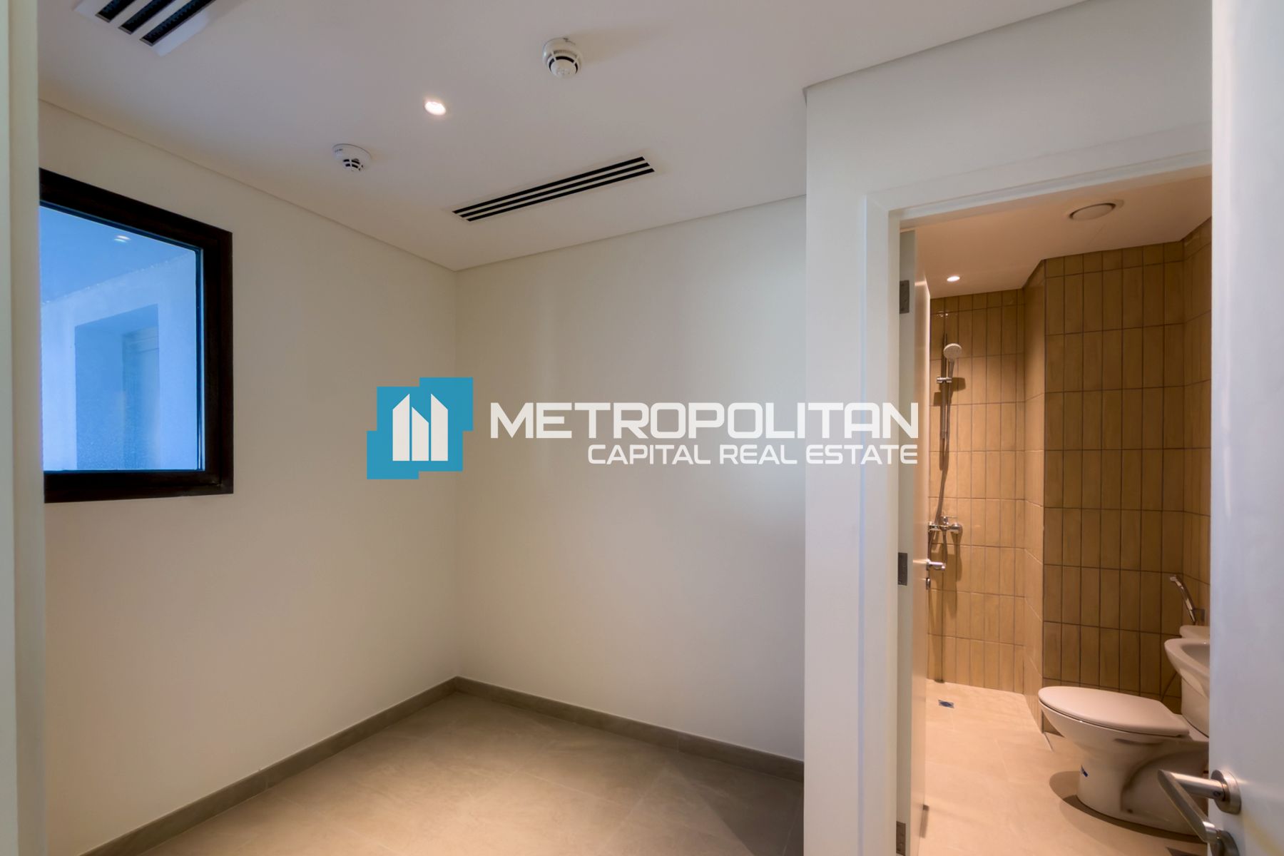 Single Row | Corner Unit | 4 BR with Big PLOT photo-22