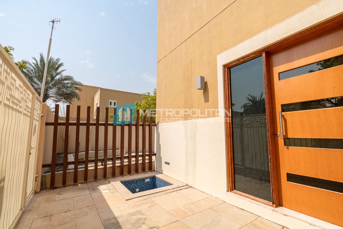 Corner 4BR | Private Pool | Study+Storage | Roof photo-3