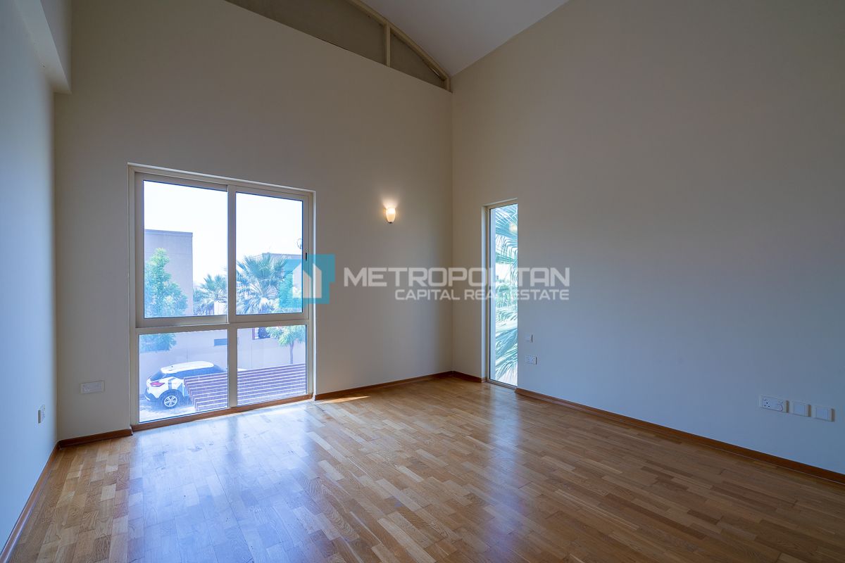 Corner 4BR | Private Pool | Study+Storage | Roof photo-6