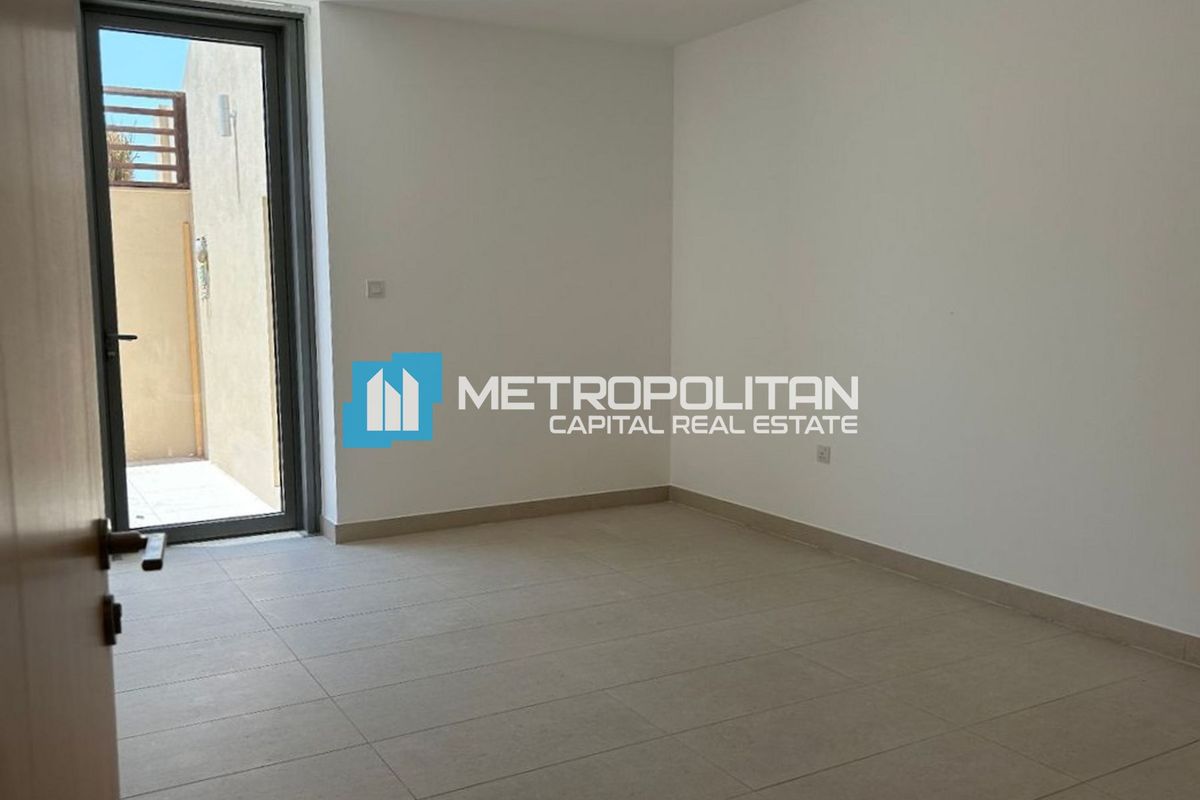 Sea View | Waterfront Community | Beach Access photo-6