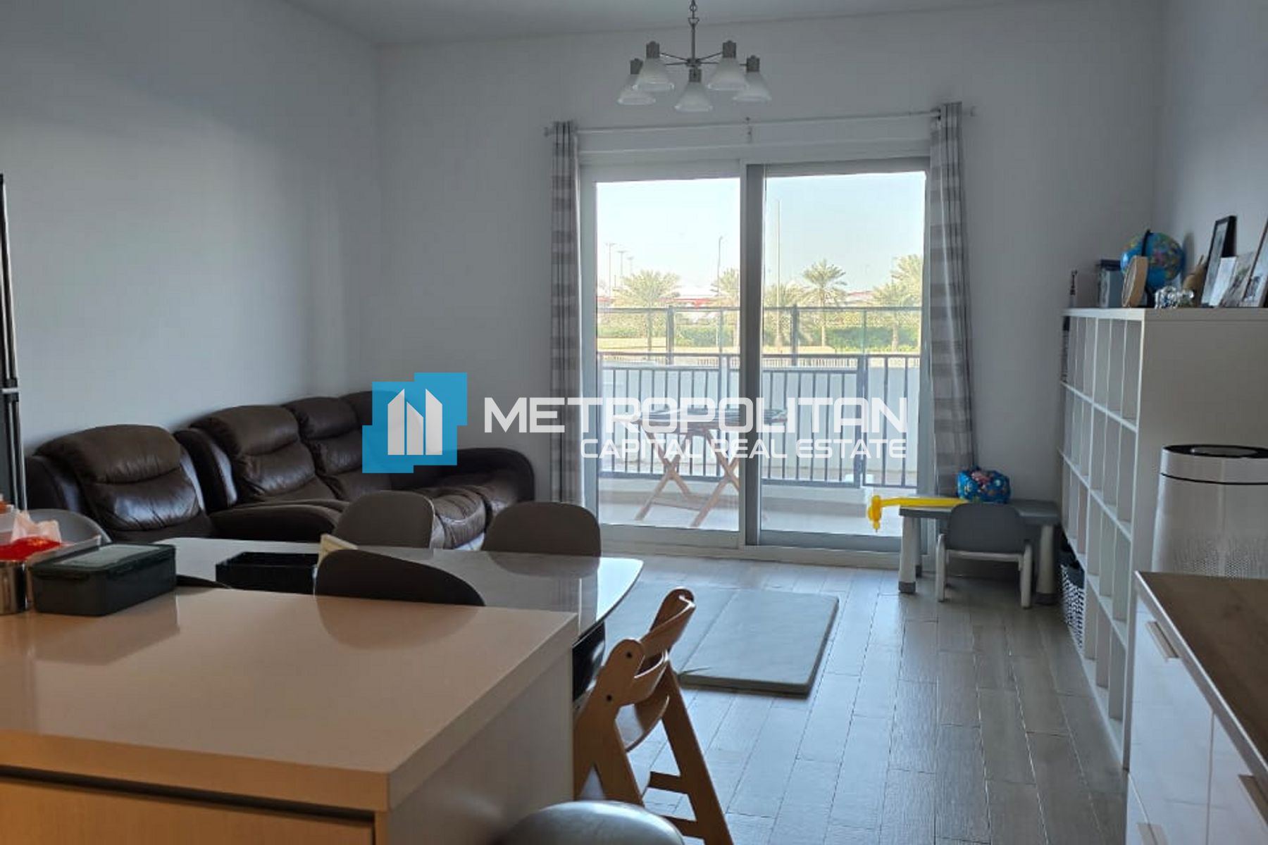 Well-Maintained 2BR| Ferrari World View| Spacious photo-1