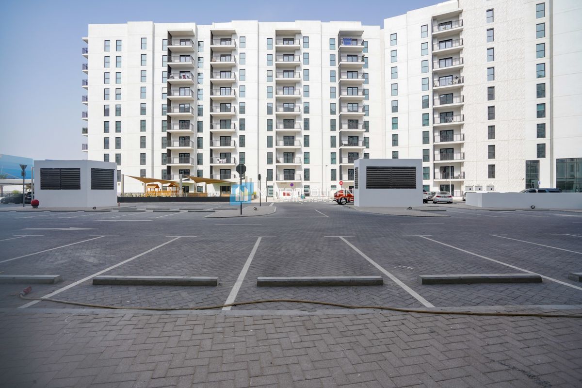 Corner Unit | 3BR w/ Maids | Ready to Move In photo-0