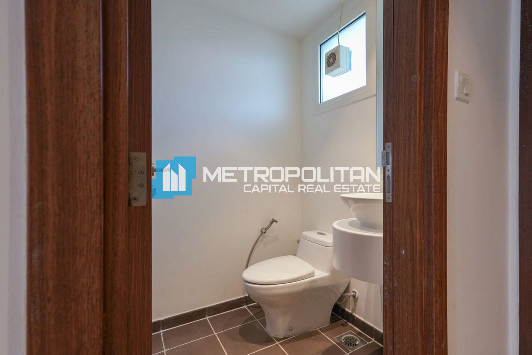 3BR with Balcony| Next to Corner| Well Maintained photo-9