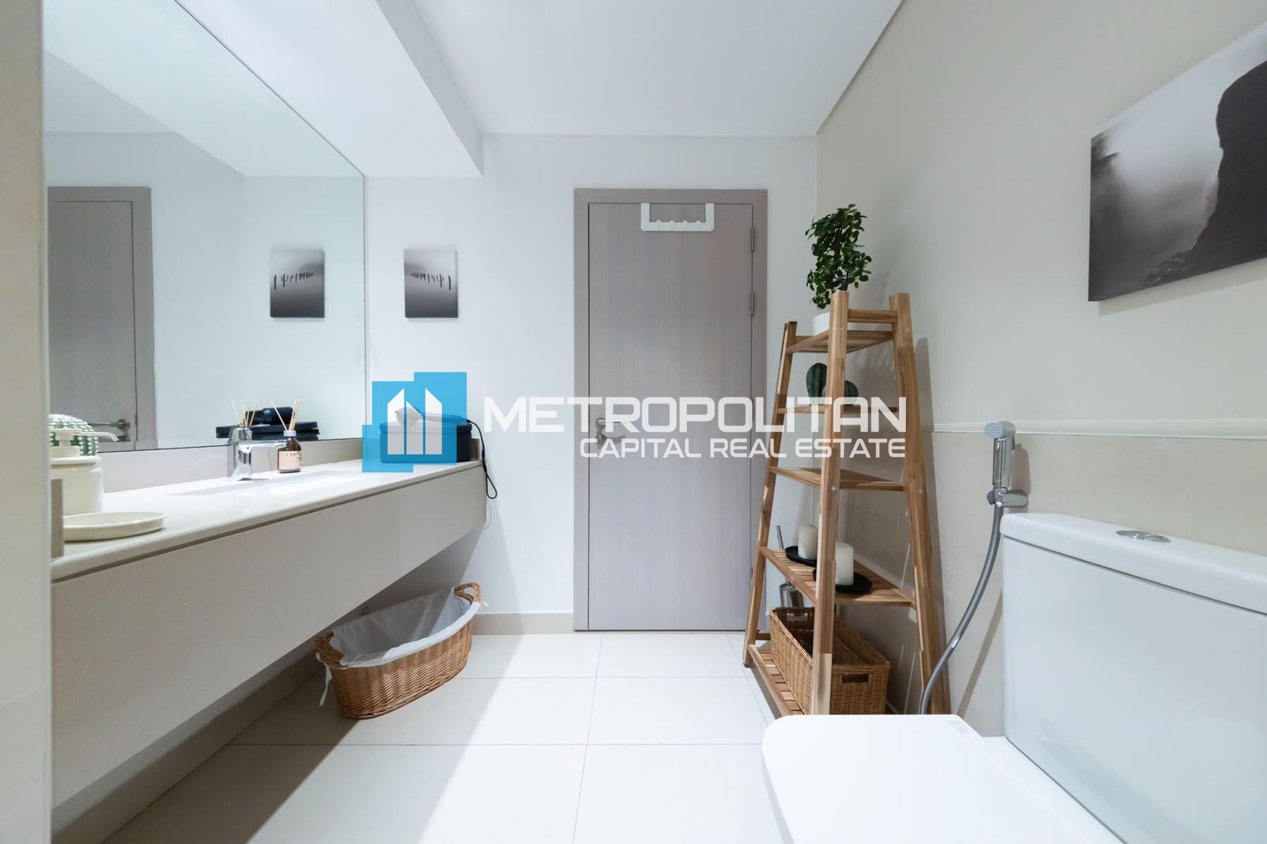 Fully Furnished | Rented till April 27 |Canal View photo-9