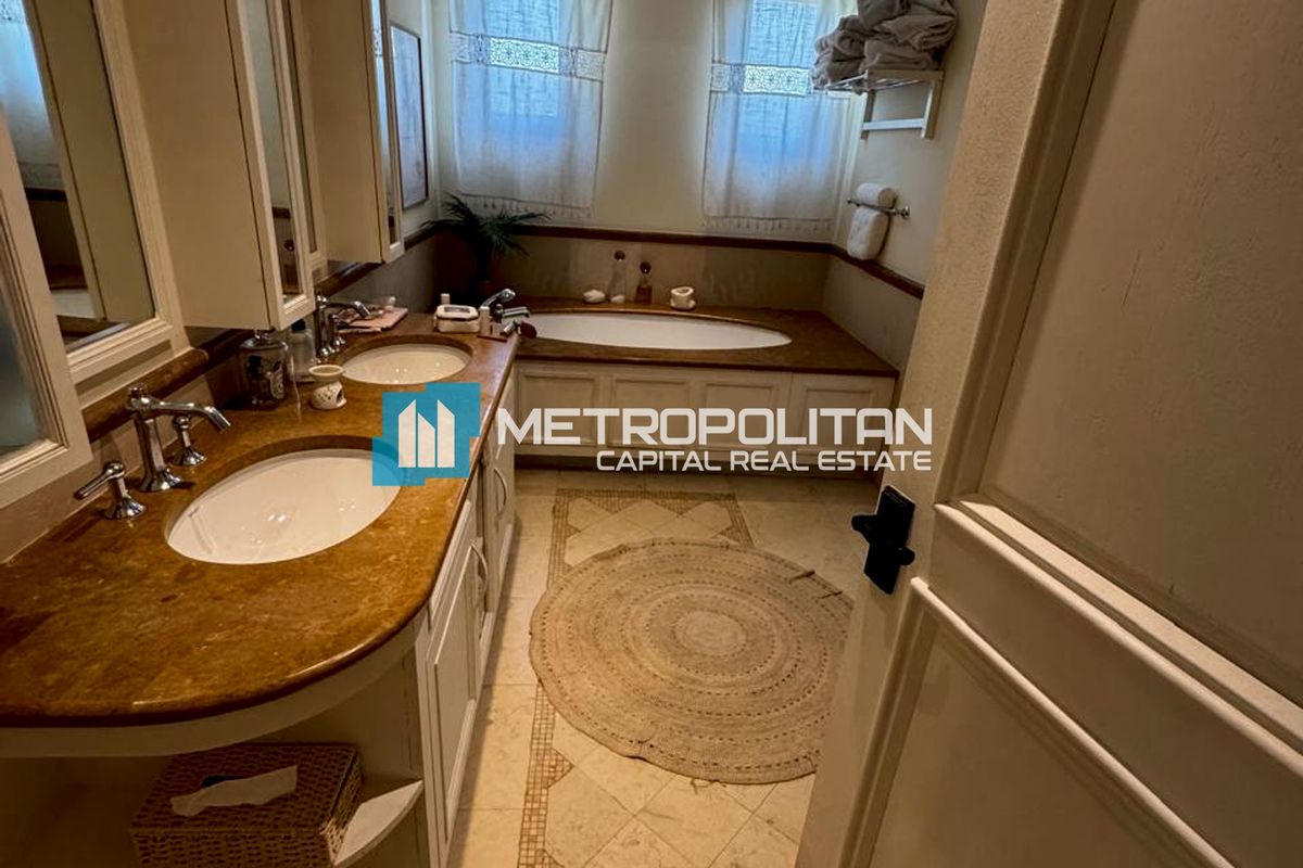 Furnished and Upgraded 4BR+Maid | Single Row Villa photo-9