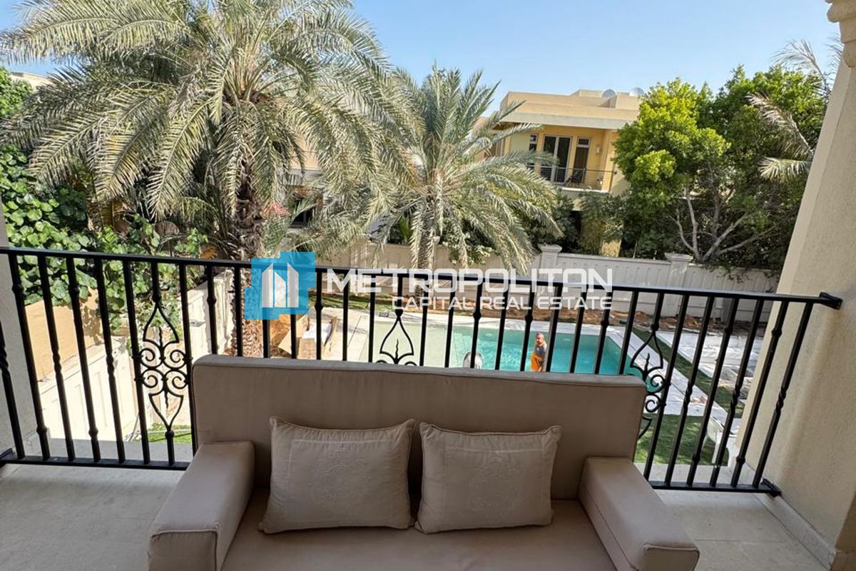 Furnished and Upgraded 4BR+Maid | Single Row Villa photo-2