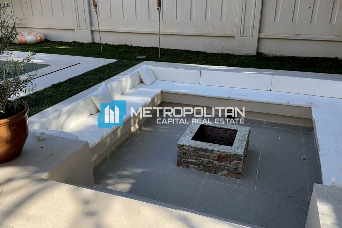 Furnished and Upgraded 4BR+Maid | Single Row Villa photo-4
