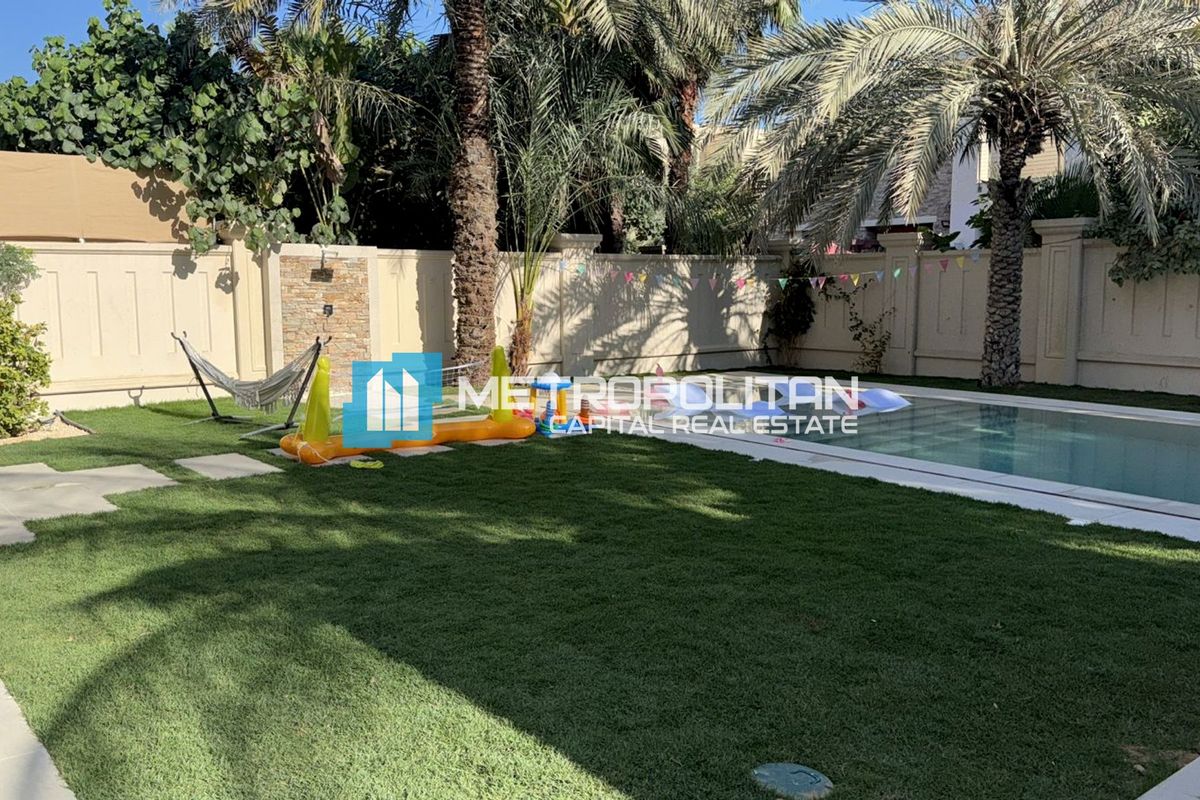 Furnished and Upgraded 4BR+Maid | Single Row Villa photo-8