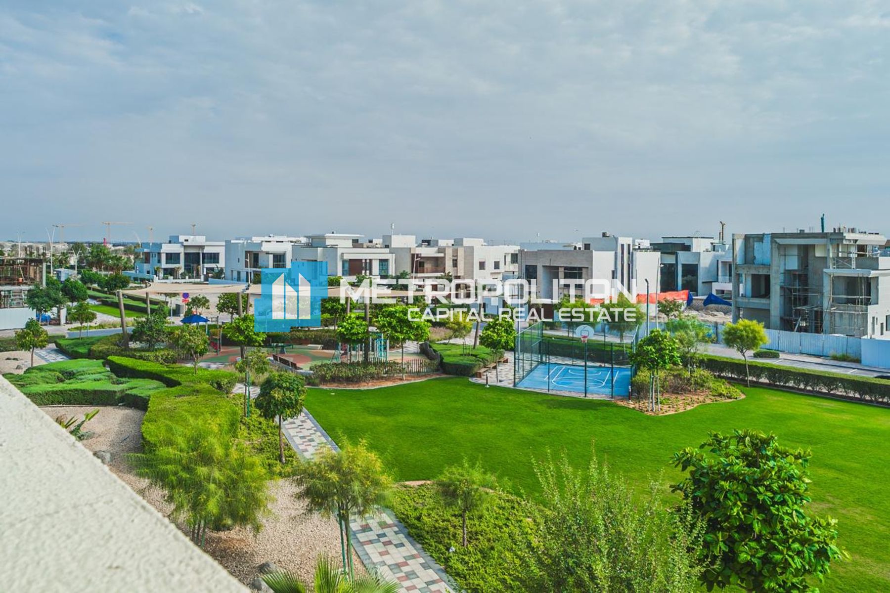 5BR | SINGLE ROW | CORNER UNIT | FACING PARK