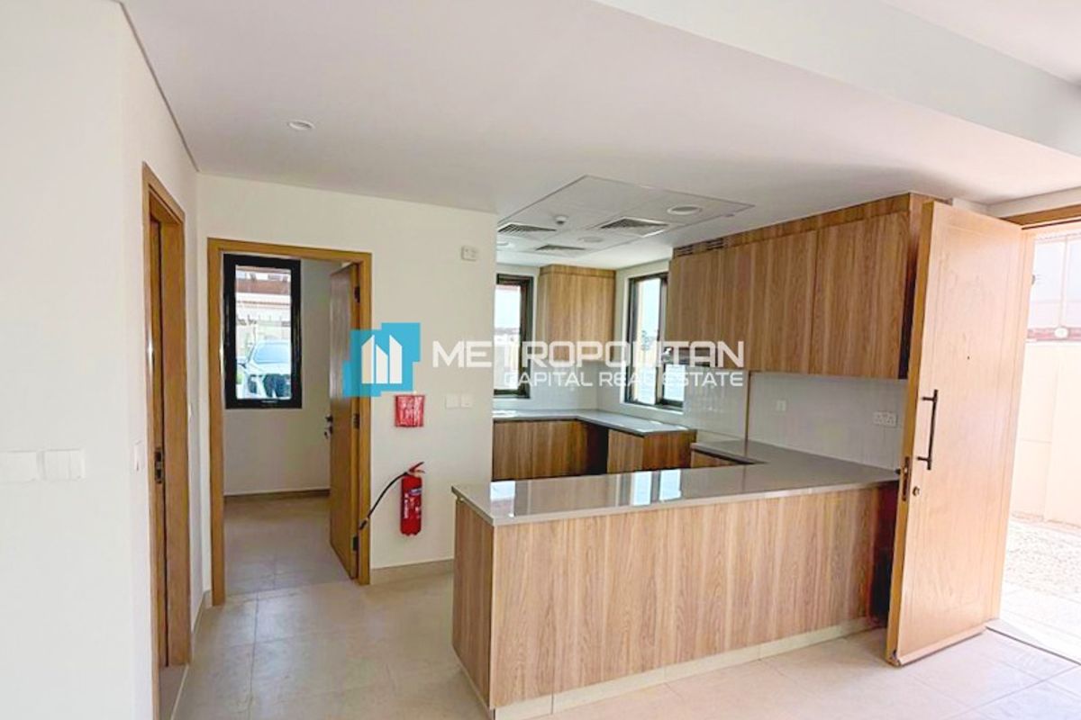 Image - Bloom Living, Khalifa City, Abu Dhabi | Project - Townhouse