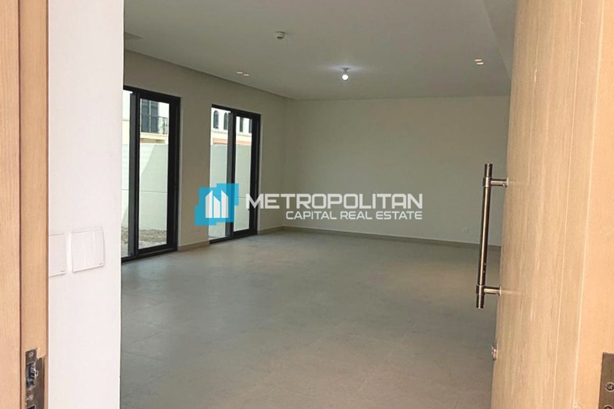 Image - Bloom Living, Khalifa City, Abu Dhabi | Project - Townhouse