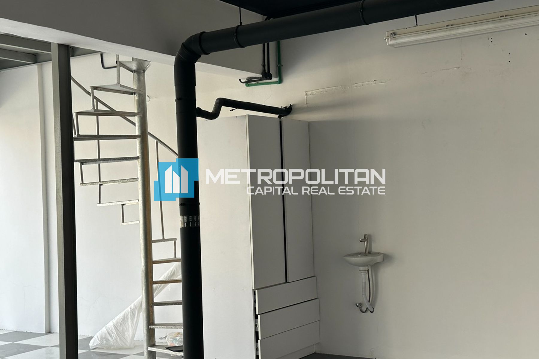 Vacant Shop | Fully Fitted | Waterfront Location photo-9