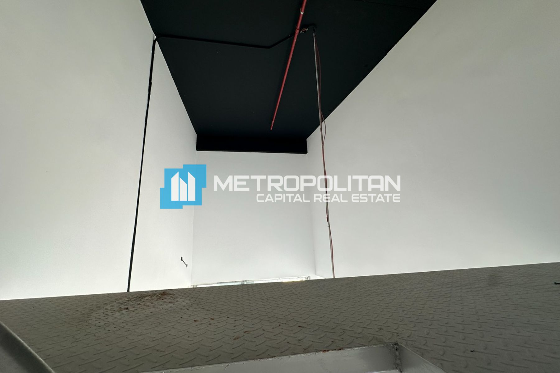 Vacant Shop | Fully Fitted | Waterfront Location photo-11