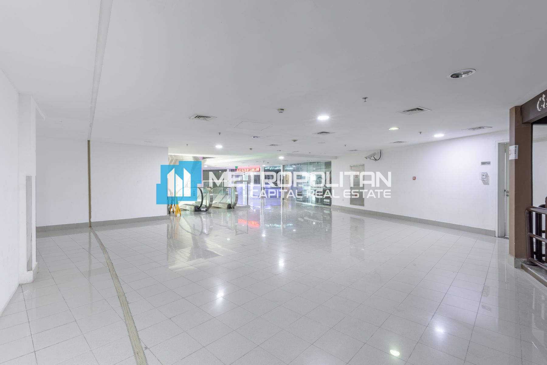 Retail Shop I Vacant I 2 Parking I Ready To Move photo-8