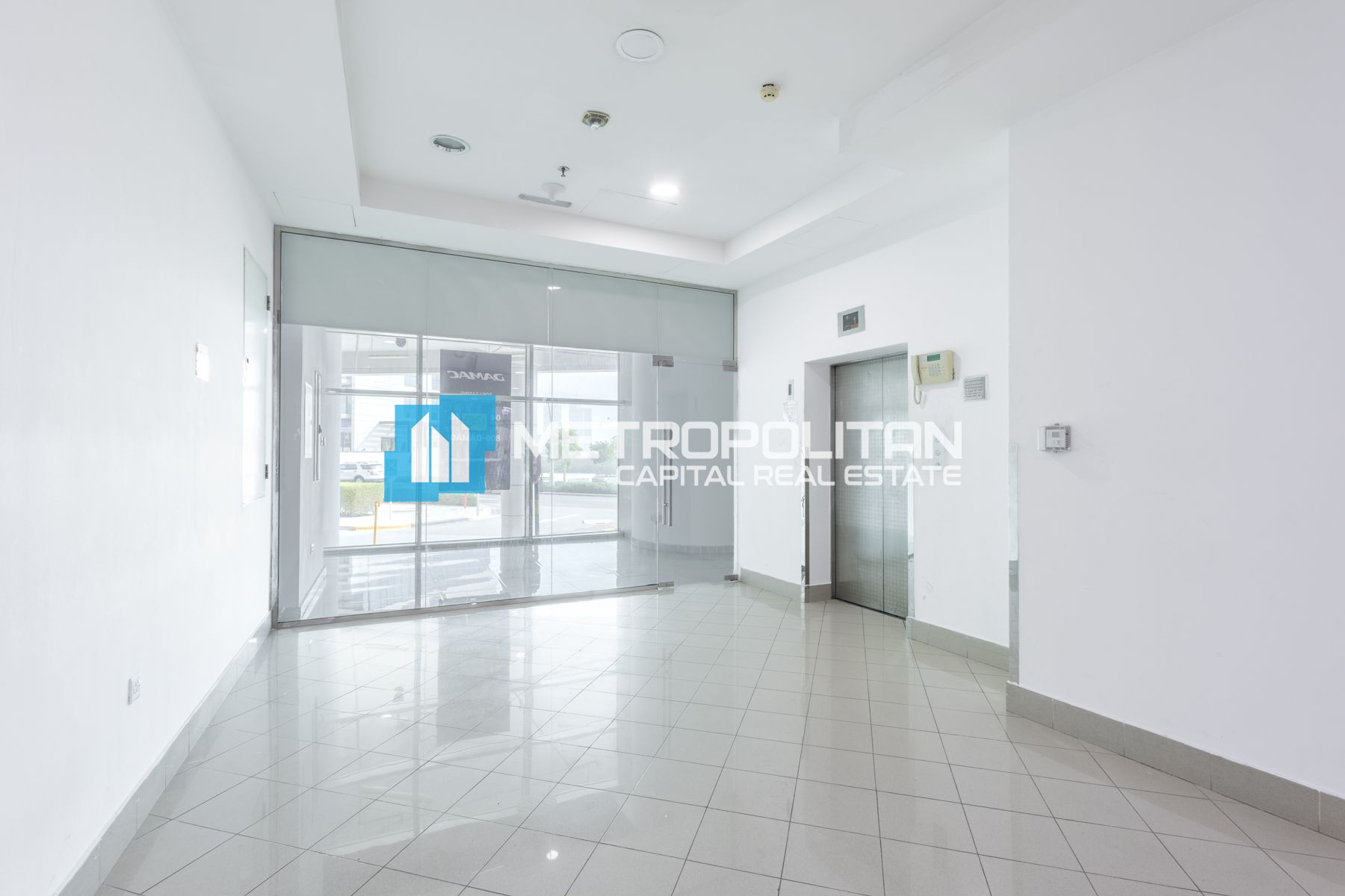 Main Road I Prime location I Vacant I  ROI 7% photo-4