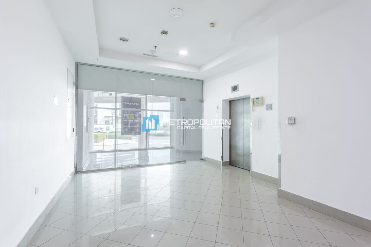 Fitted Retail Shop | Net ROI 7% | Prime Investment photo-10