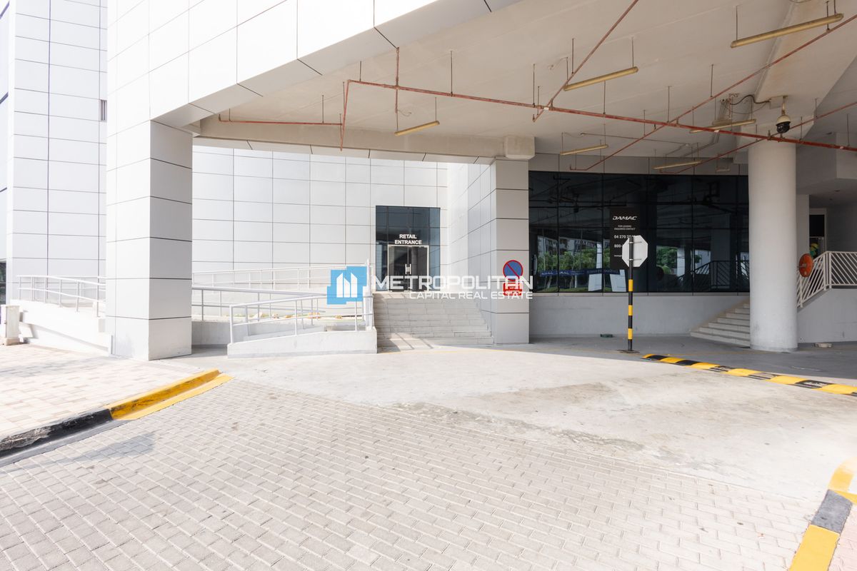 Fitted Retail Shop | Net ROI 7% | Prime Investment photo-11