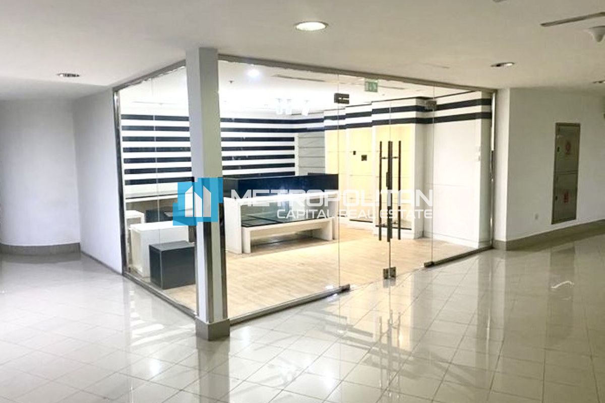 Fitted Retail Shop | Net ROI 7% | Prime Investment photo-1