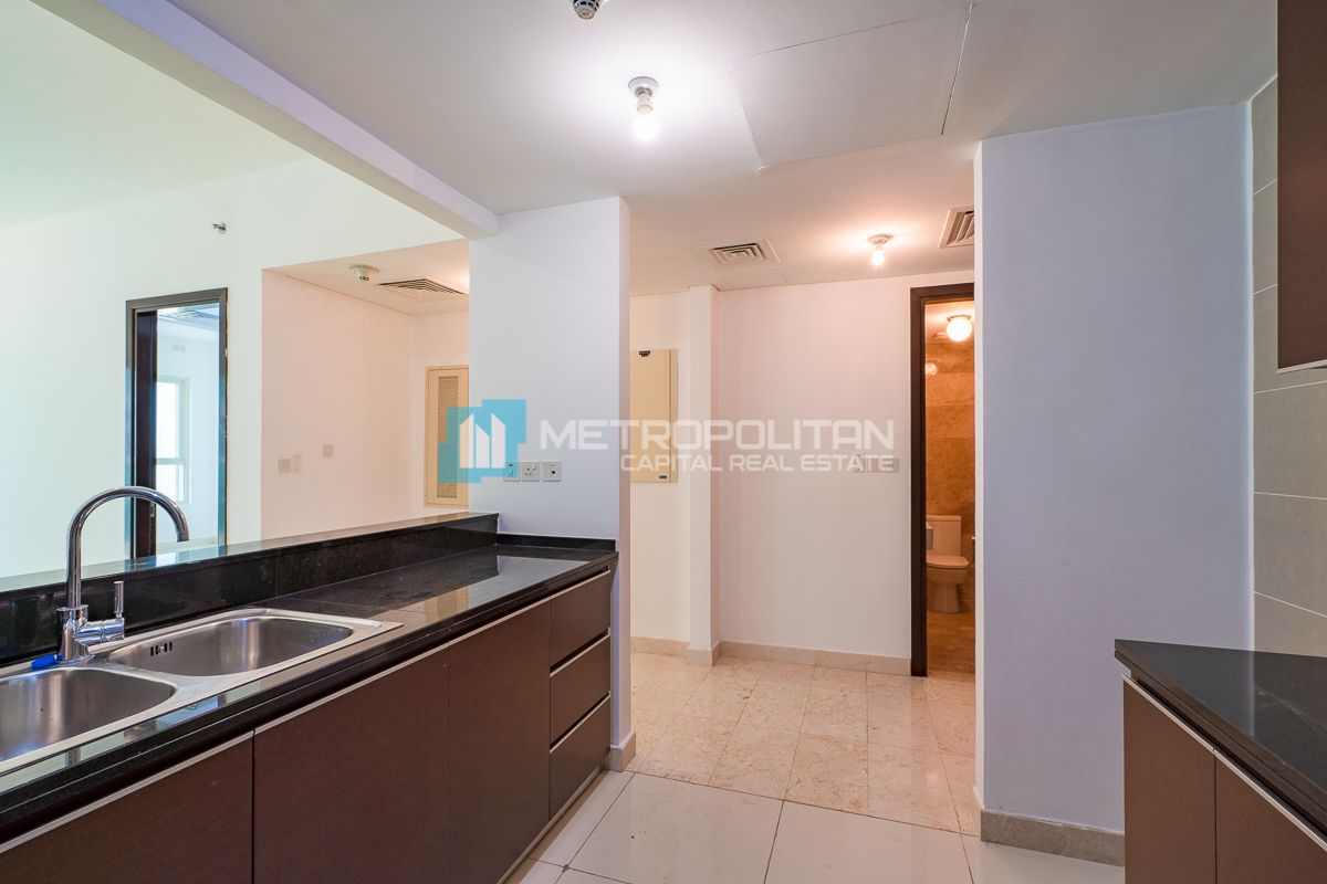 Partial Sea View | Renovated | Kitchen Appliances photo-9