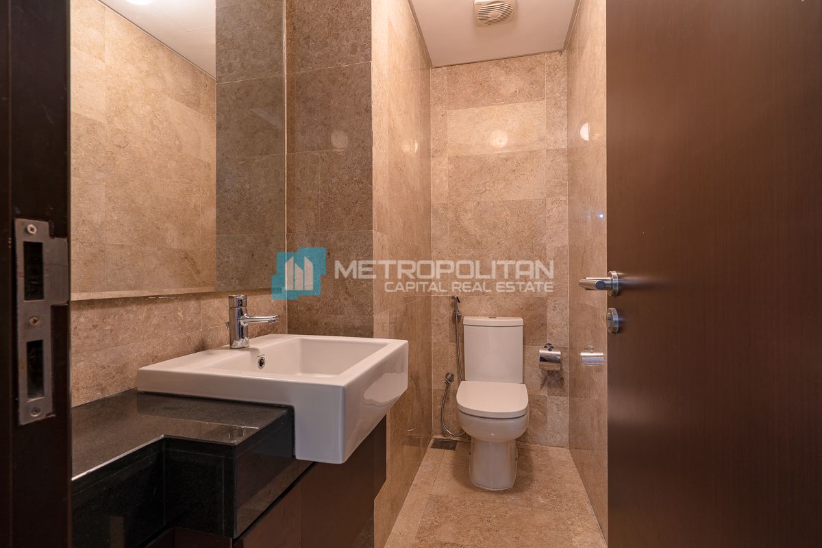Partial Sea View | Renovated | Kitchen Appliances photo-10