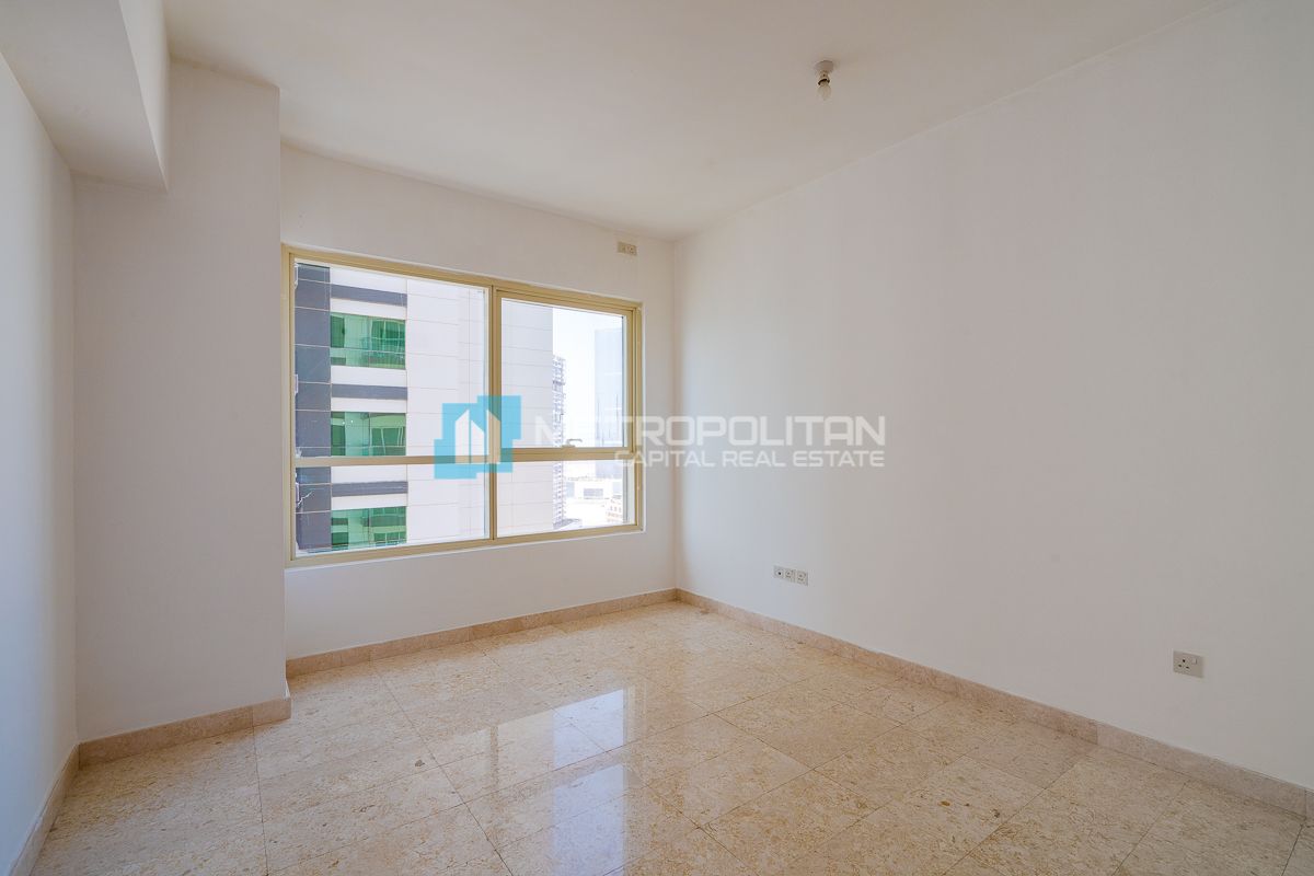 Partial Sea View | Renovated | Kitchen Appliances photo-6