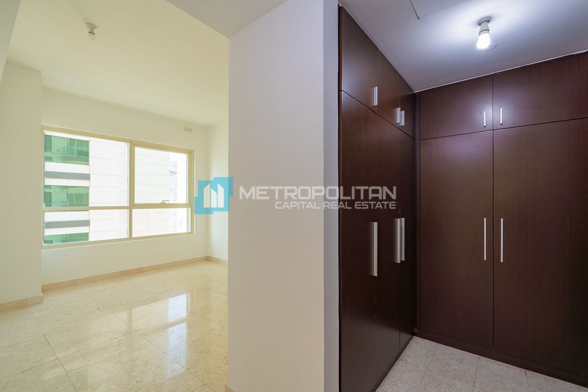 Partial Sea View | Renovated | Kitchen Appliances photo-7