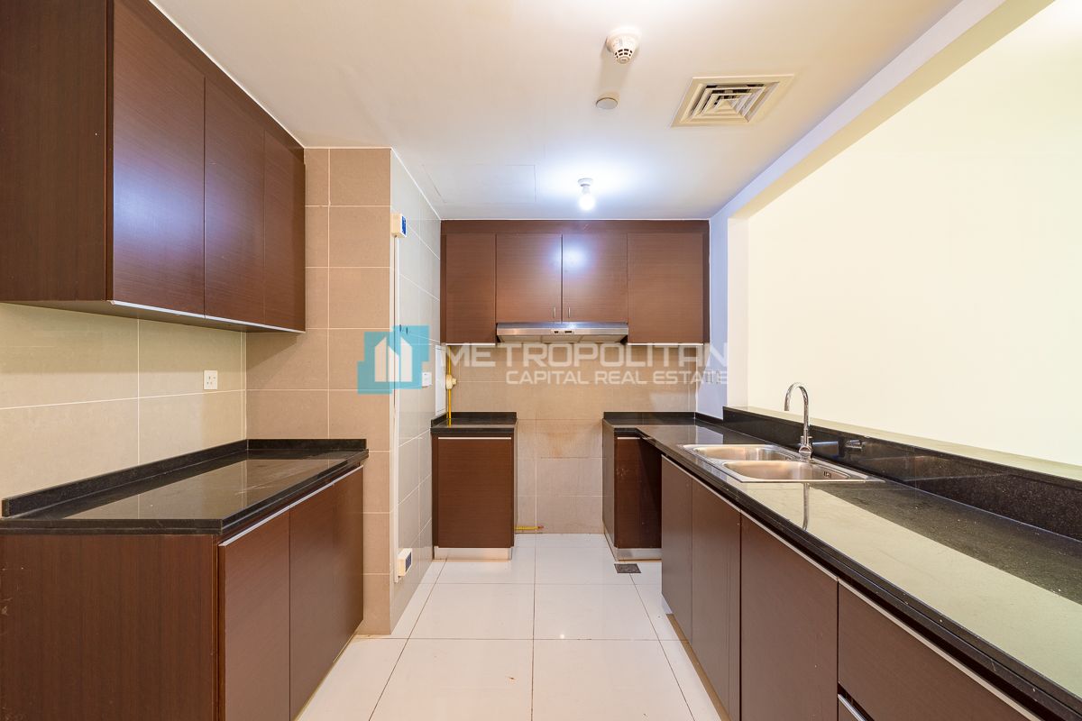 Partial Sea View | Renovated | Kitchen Appliances photo-8