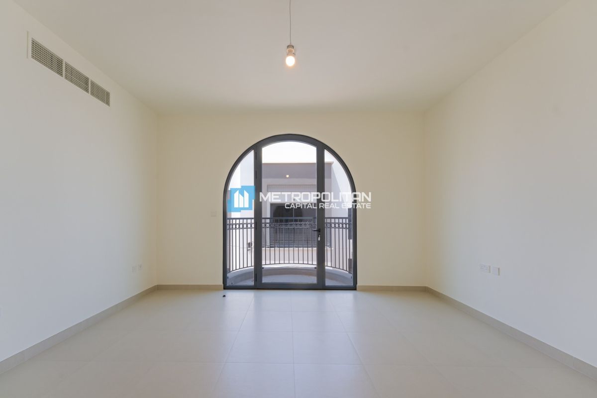 5BHK Single Row | Corner Unit | Stand Alone