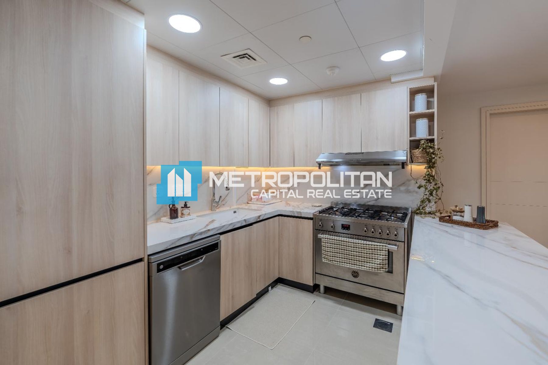 Image - Sun Tower, Al Reem Island, Abu Dhabi | Project - Apartment