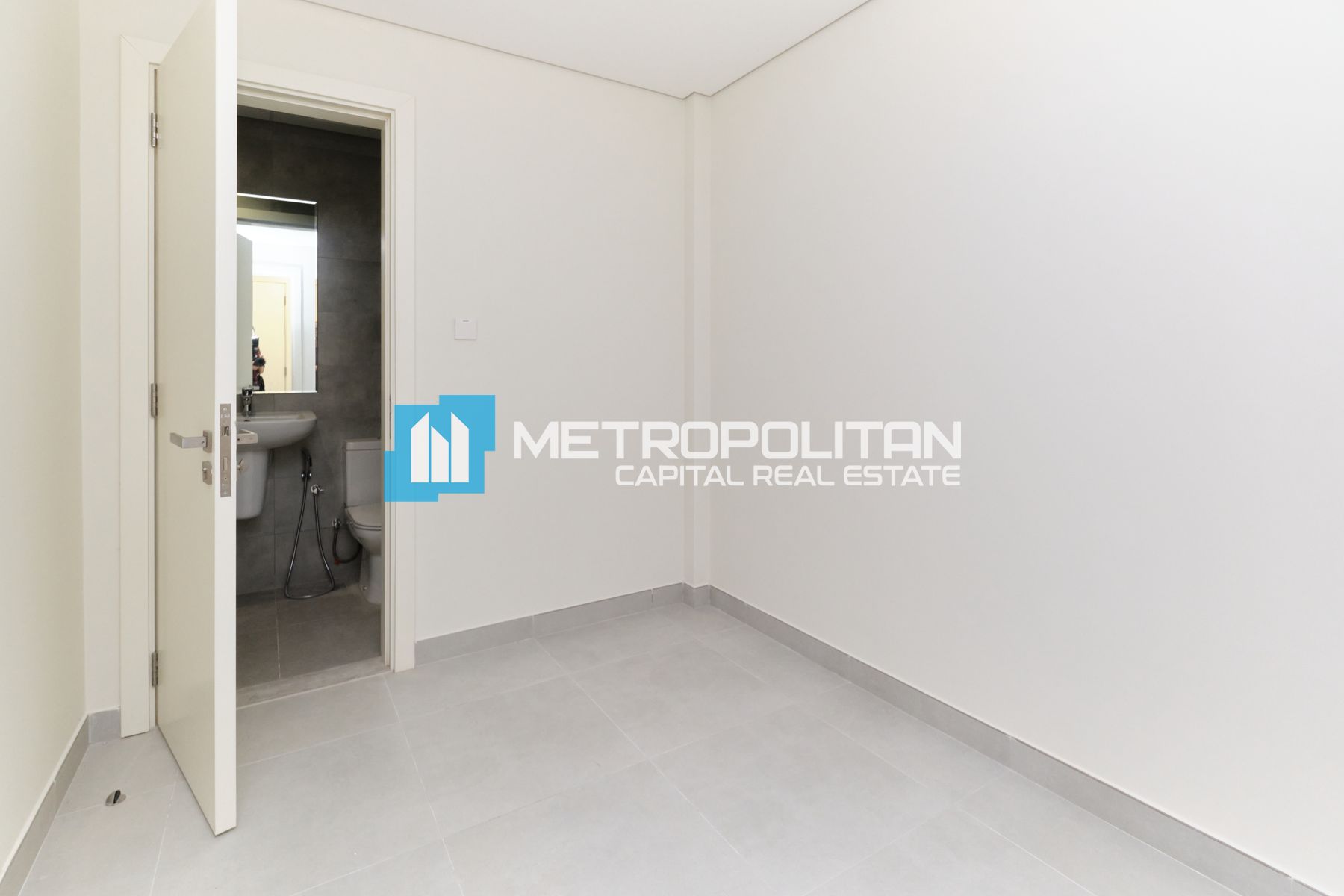 Furnished Apt | Partial Sea View | Prime Location photo-8