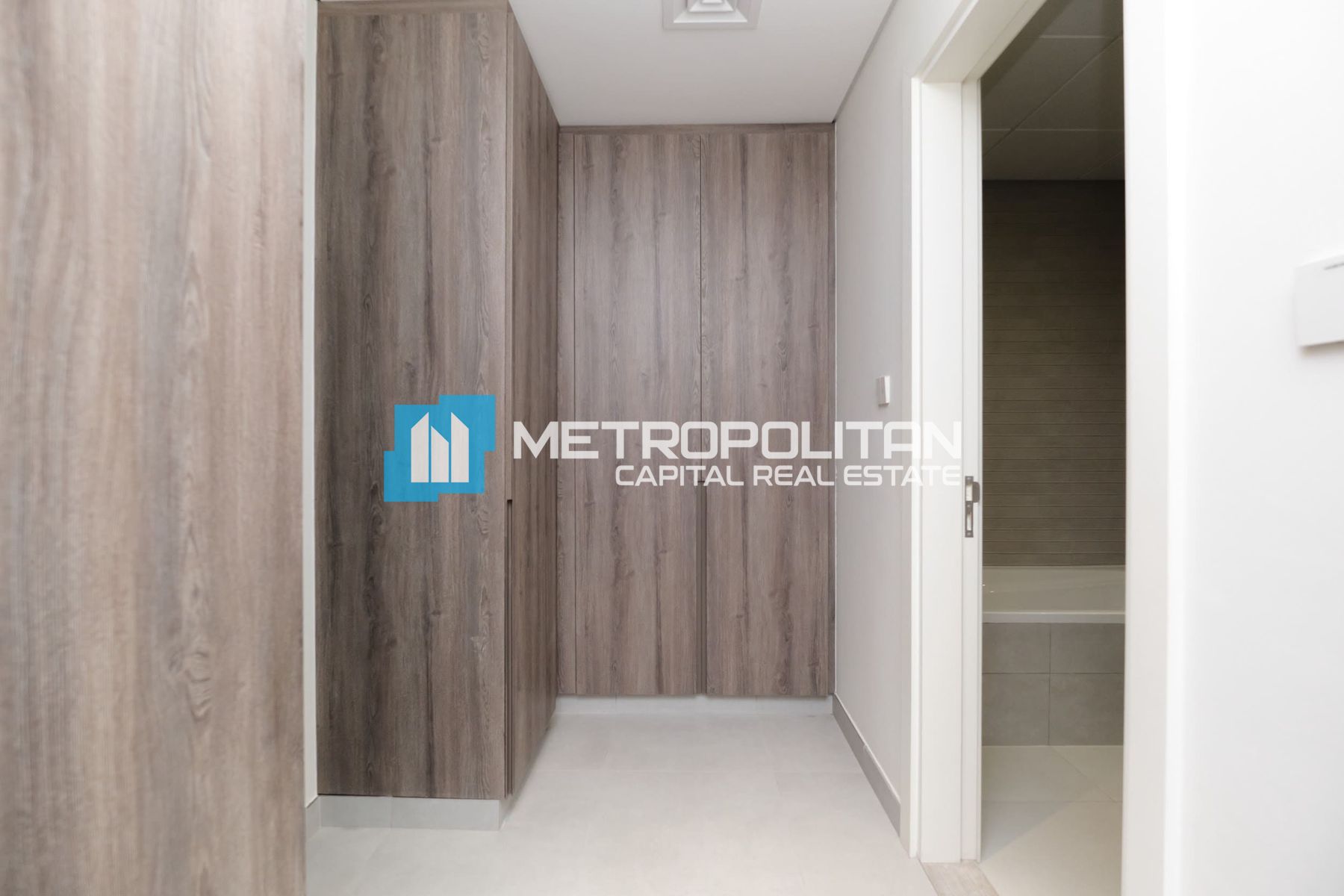 1BR | Near to the Sea, Boulevard View | Vacant photo-11