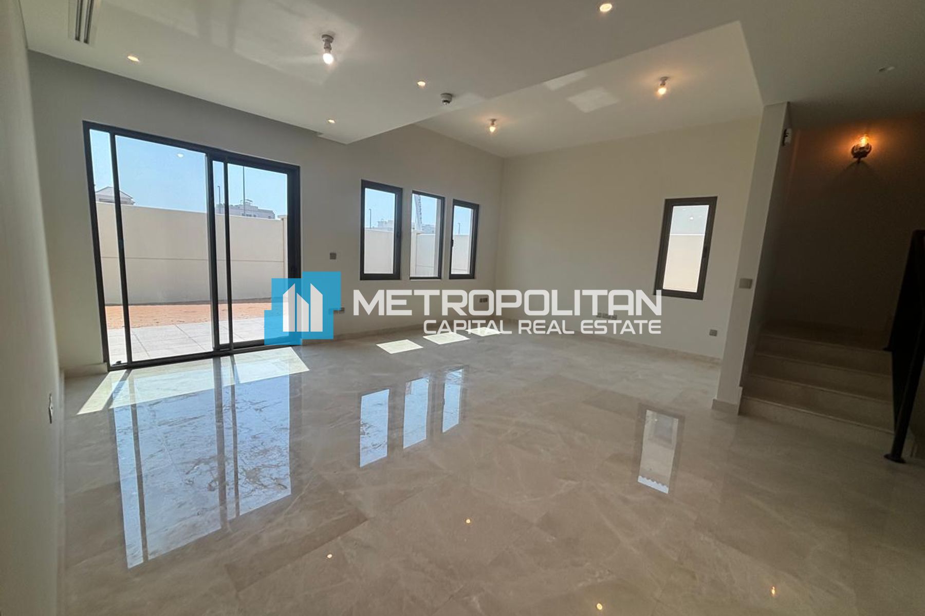 Villa in Cordoba | 3 BR with Maids |Prime Location photo-7