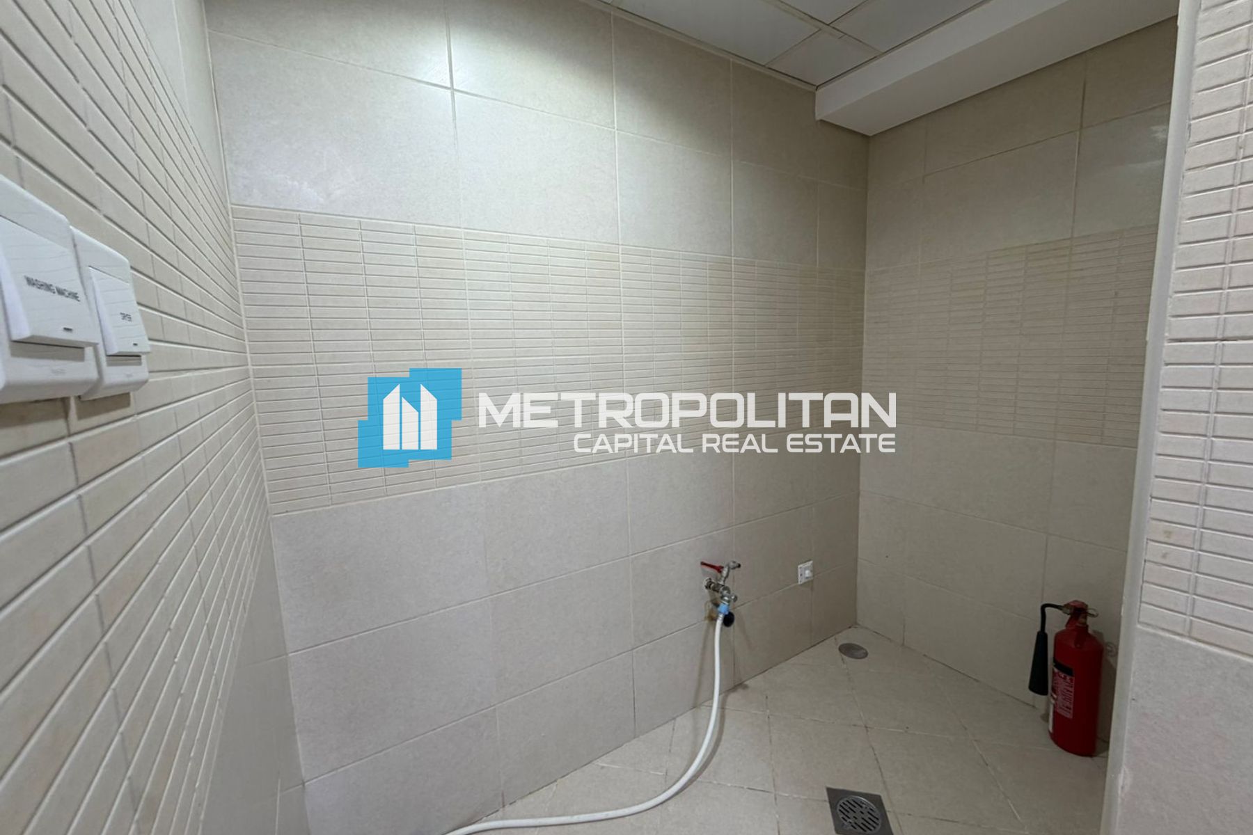 Ready To Move | Private Parking | Well Maintained photo-22
