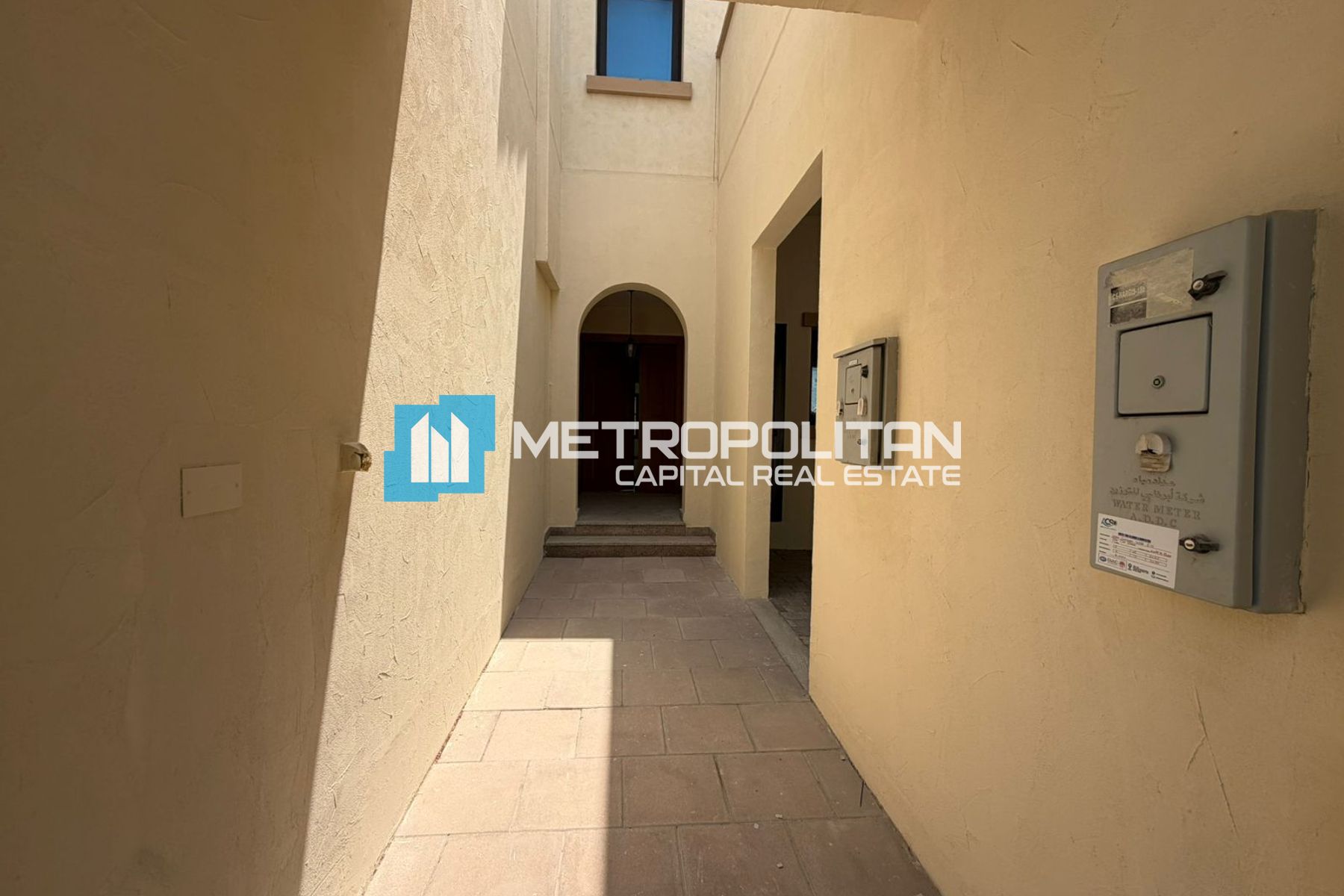 Ready To Move | Private Parking | Well Maintained photo-25