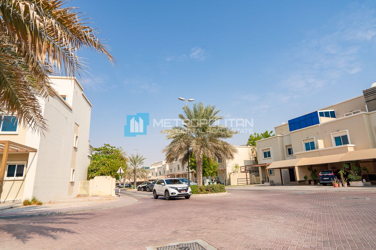 Image - Arabian Style, Al Reef, Abu Dhabi | Project - Villa