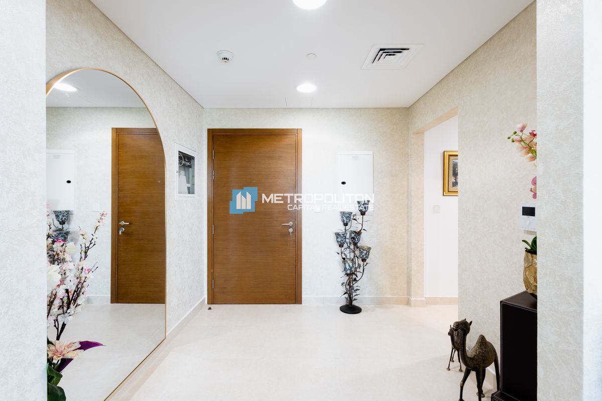 Golf & Sea View | 3 BR w/Maids | Best corner unit photo-6