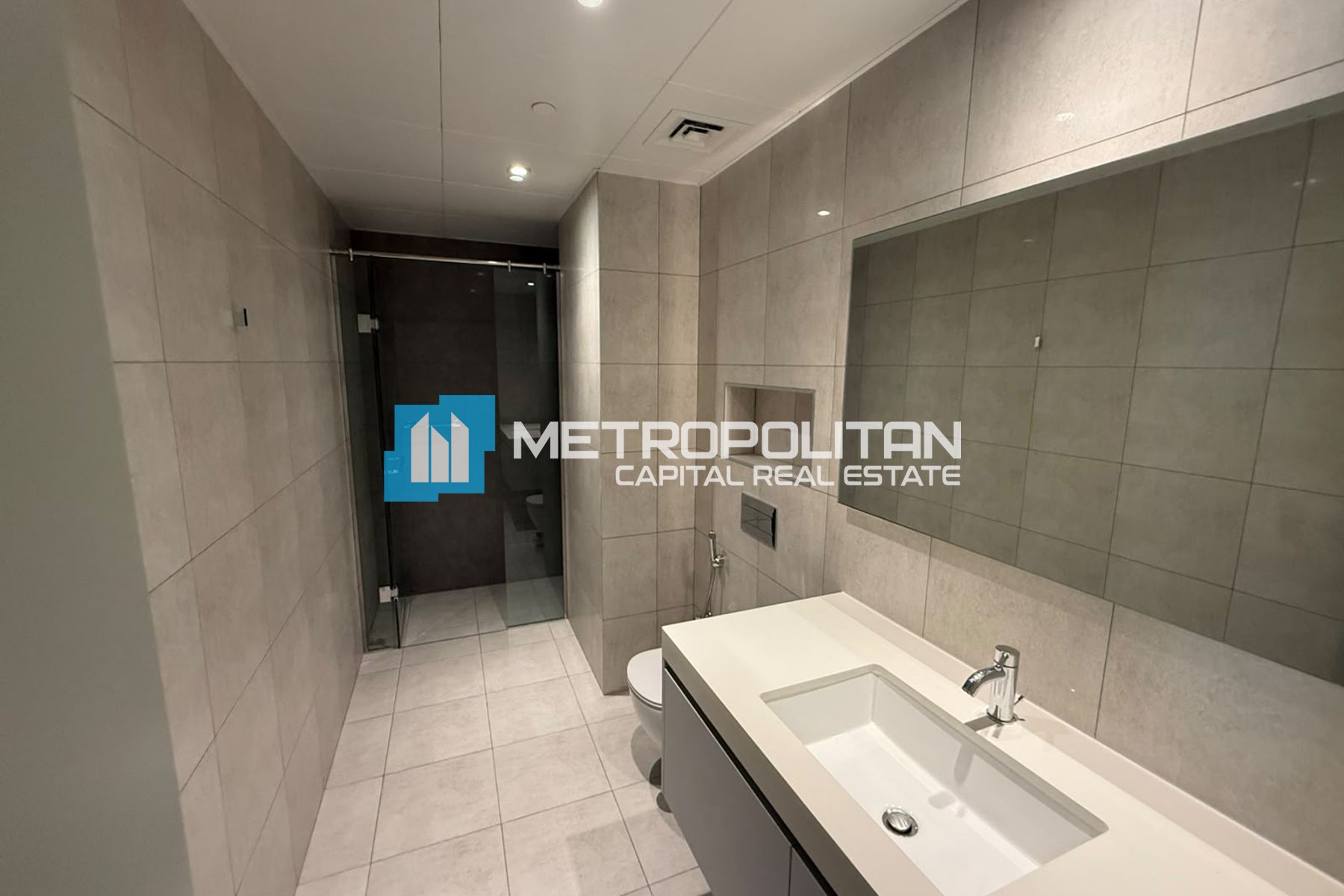 Duplex 3BR | Full Canal View | Ready to Move photo-9