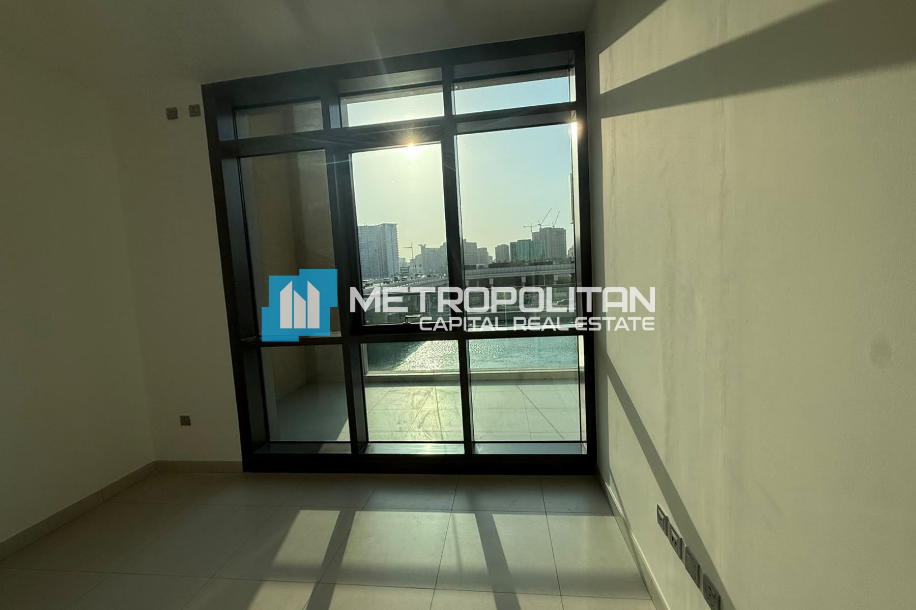Duplex 3BR | Full Canal View | Ready to Move photo-16