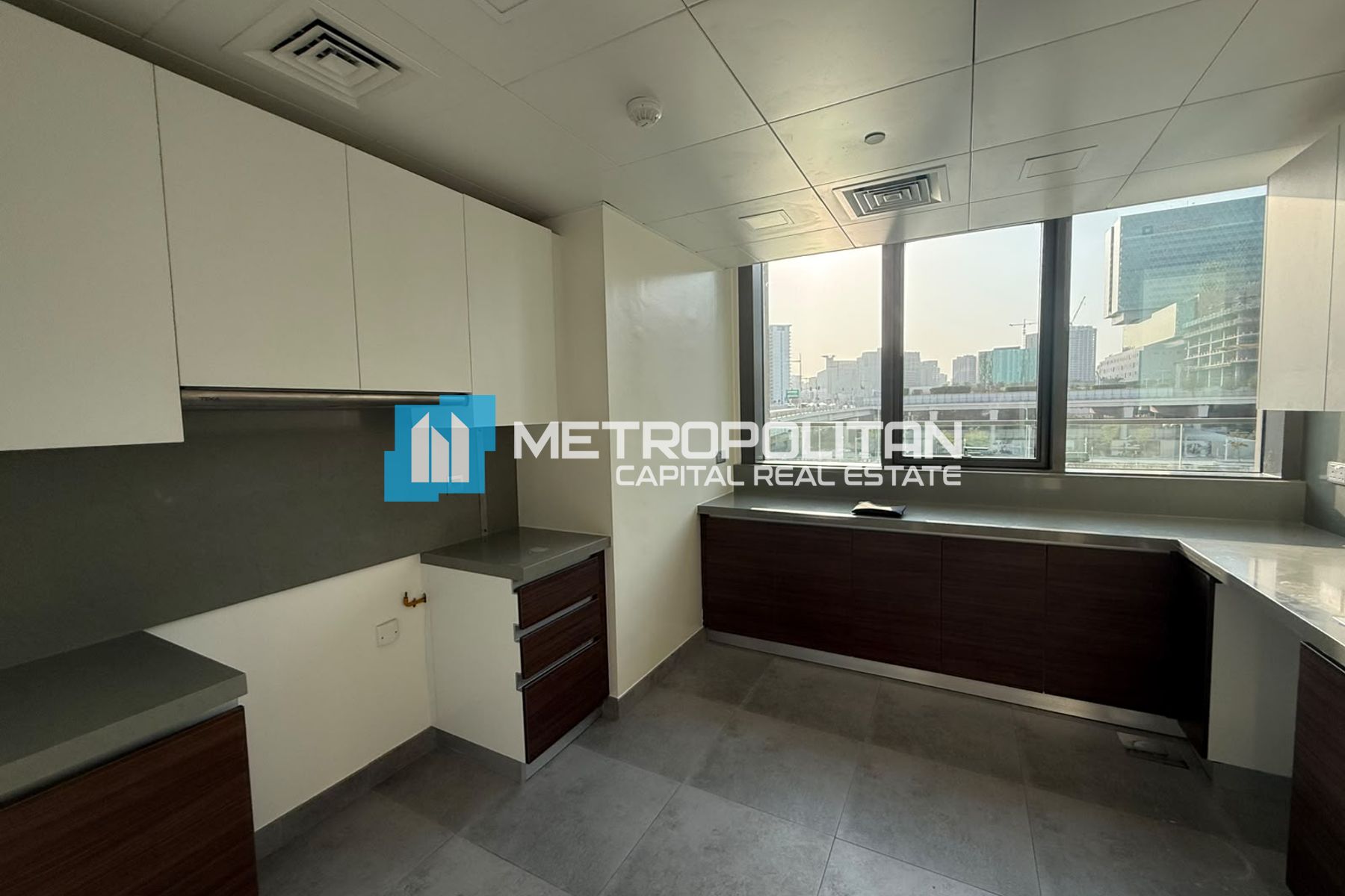 Duplex 3BR | Full Canal View | Ready to Move photo-17