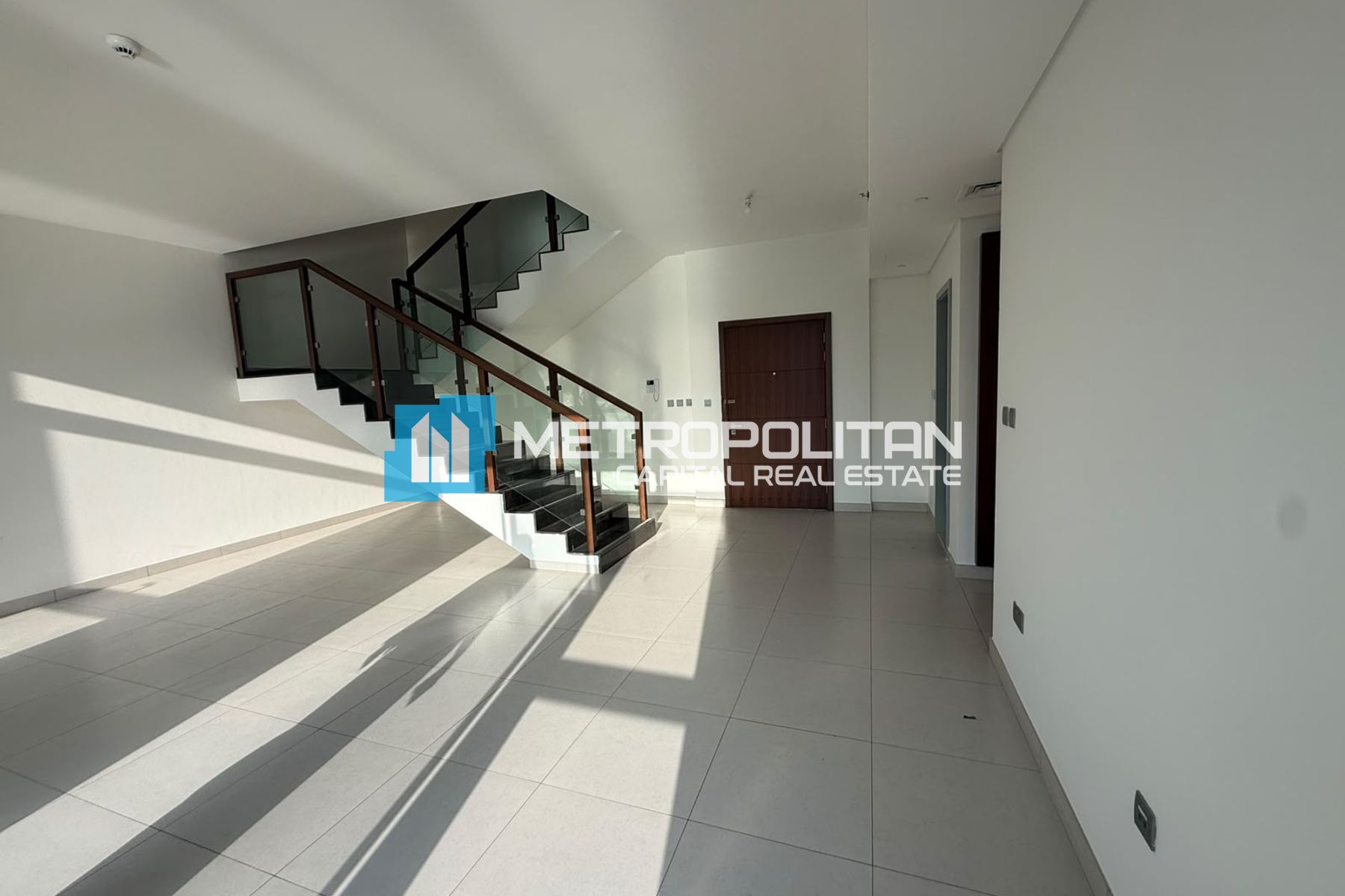 Duplex 3BR | Full Canal View | Ready to Move photo-1