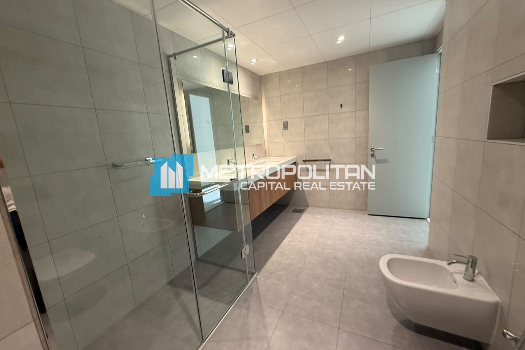 Duplex 3BR | Full Canal View | Ready to Move photo-19